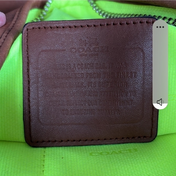 2014 Coach Duffle Bag - Picture 13 of 16